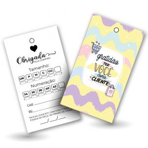 Etiqueta de Roupas em Papel Glossy Fotográfico Glossy 220g 9x5cm 4x4 - Colorido Frente e Verso BOPP Brilho / Fosco - Frente Corte Reto + Furo 4mm 